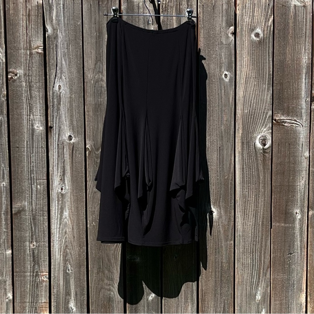 Joseph Ribkoff fluted black skirt size 12
